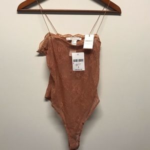🌸Forever 21 burnt orange lace body suit